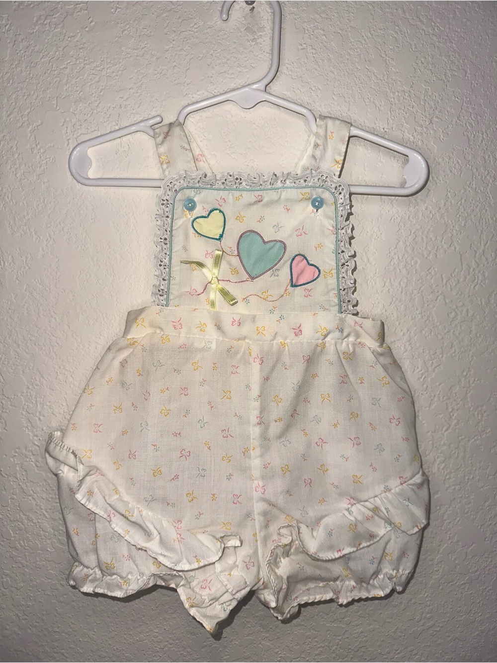 Vintage Baby Girls Heart Appliqué Romper - Pastel Hearts on Cream 18 months